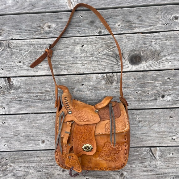 Vintage Handbags - Vintage 1970s Tooled Leather XL Horse Saddle Floral Western Cowgirl Boho Bag